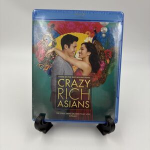 NIB SEALED Crazy Rich Asians (Blu-ray, 2018)